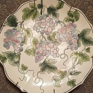 Set of 2 decorative plates